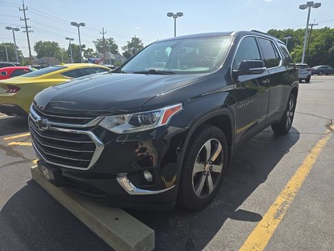 Used 2019 Chevrolet Traverse LT w/ LT Premium Package FWD image 1