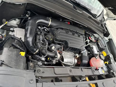 Used 2023 Jeep Renegade Latitude image 27