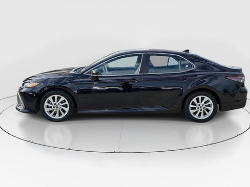 Used 2024 Toyota Camry LE FWD image 8