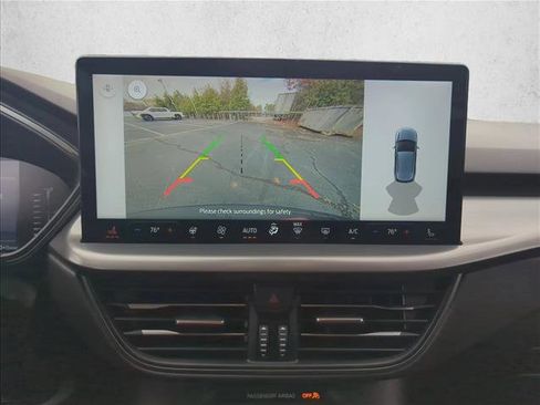 Used 2024 Ford Escape SE image 17