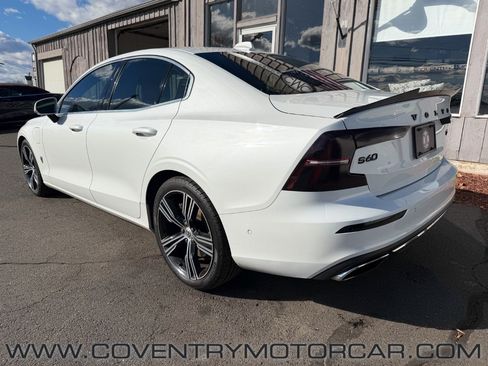 Used 2019 Volvo S60 T8 Inscription image 7