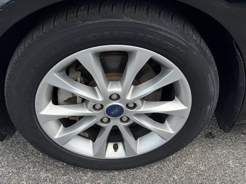 Used 2017 Ford Fusion Energi SE FWD image 4