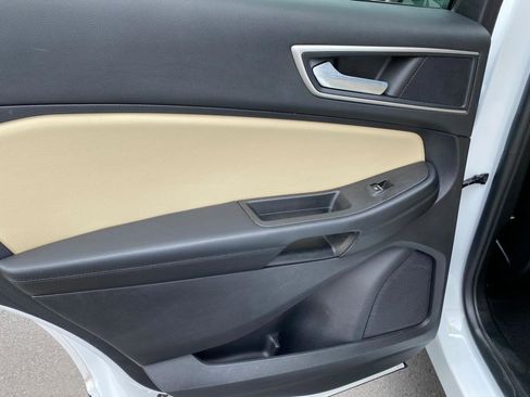 Used 2021 Ford Edge SEL w/ Convenience Package FWD image 39