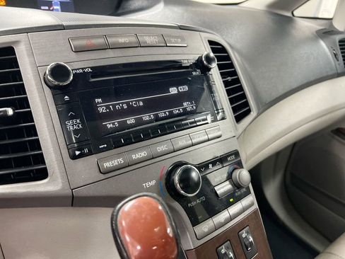 Used 2010 Toyota Venza FWD image 14