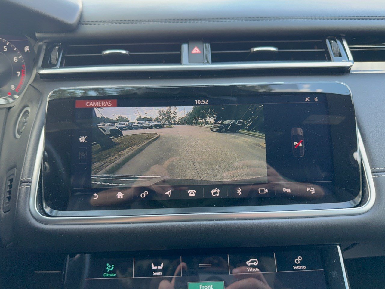 Used 2018 Land Rover Range Rover Velar R-Dynamic HSE AWD/4WD image 24
