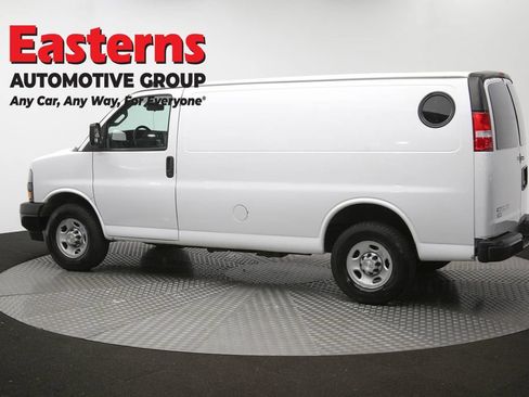 Used 2021 Chevrolet Express 3500 w/ Driver Convenience Package RWD image 58
