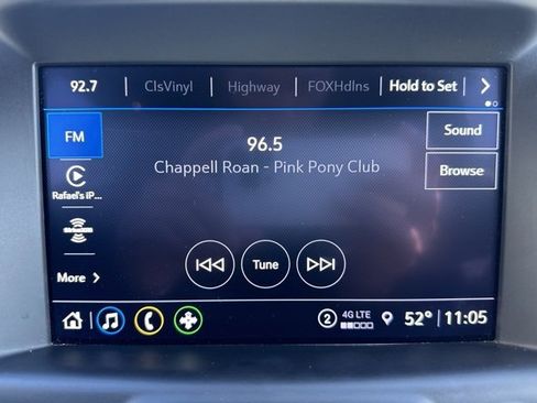 Used 2024 GMC Terrain SLT image 17