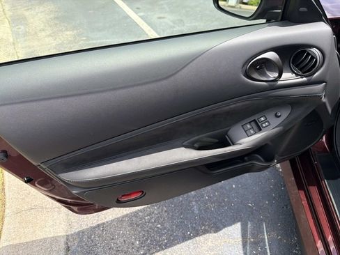 Used 2025 Nissan Z Performance w/ Floor Mat Package RWD image 15