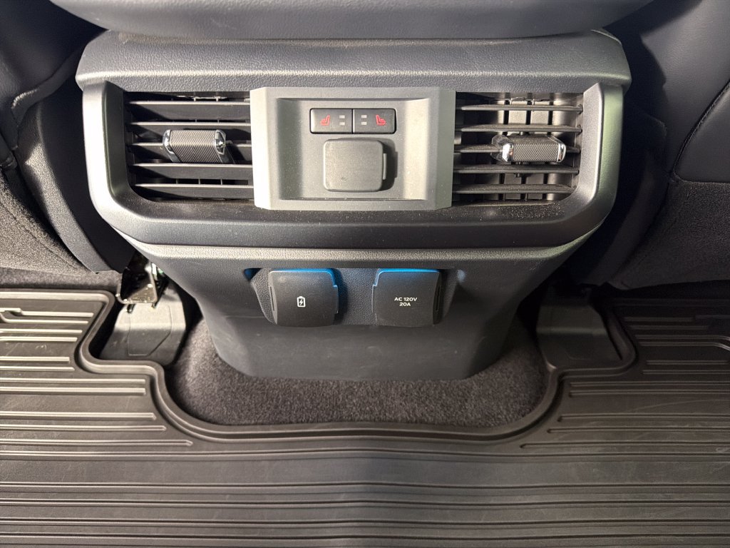 Used 2025 Ford F150 Raptor AWD/4WD image 18