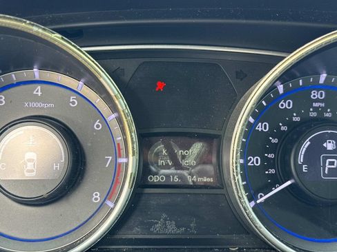 Used 2011 Hyundai Sonata Limited w/ Navigation Pkg 5 FWD image 28