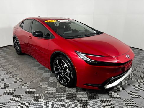 Used 2024 Toyota Prius Prime image 3
