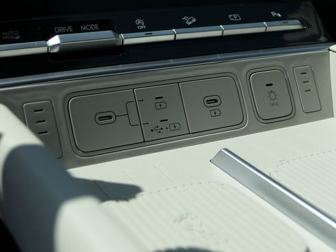 New 2024 Hyundai Santa Fe Calligraphy image 24