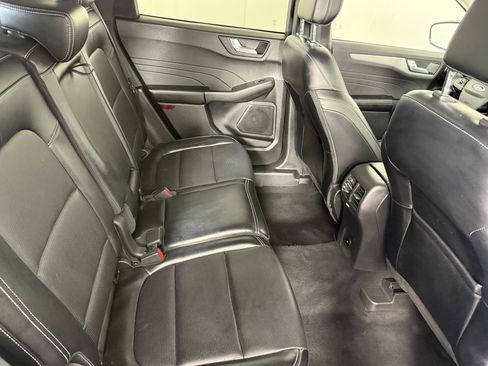 Used 2023 Ford Escape Platinum image 13