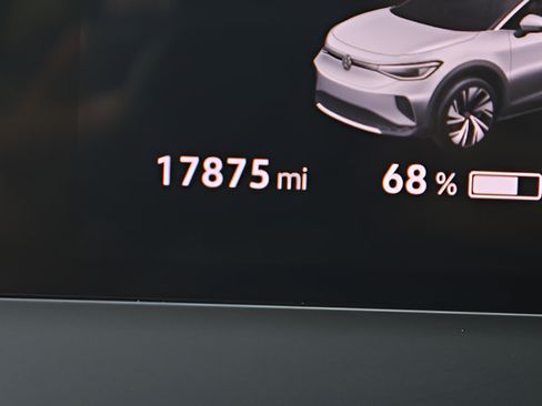 Certified 2023 Volkswagen ID.4 Pro S AWD/4WD image 2