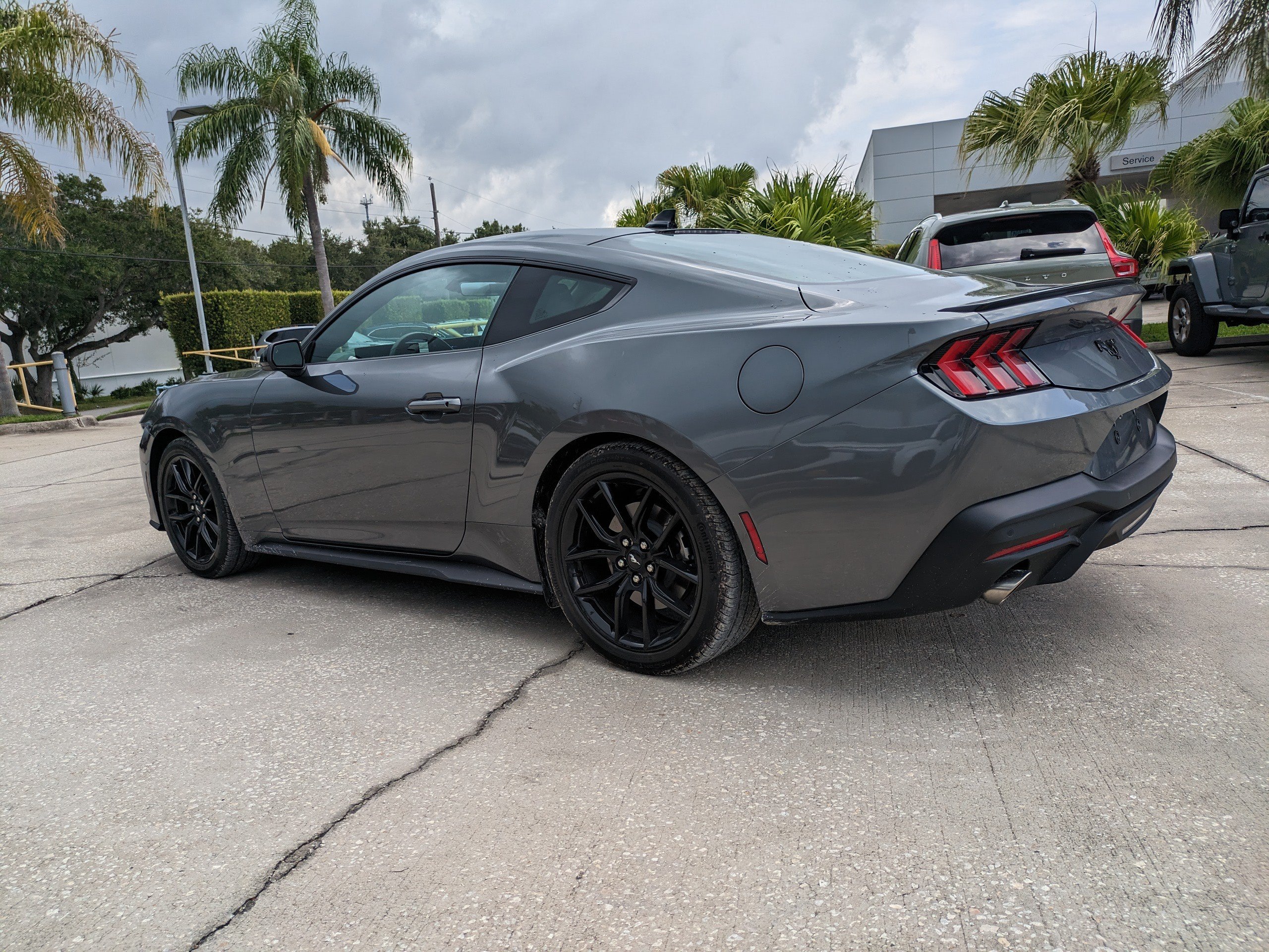Used 2025 Ford Mustang Coupe RWD image 6