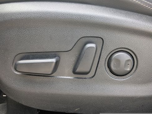 Used 2020 Kia Sportage S w/ S Premium Package image 24