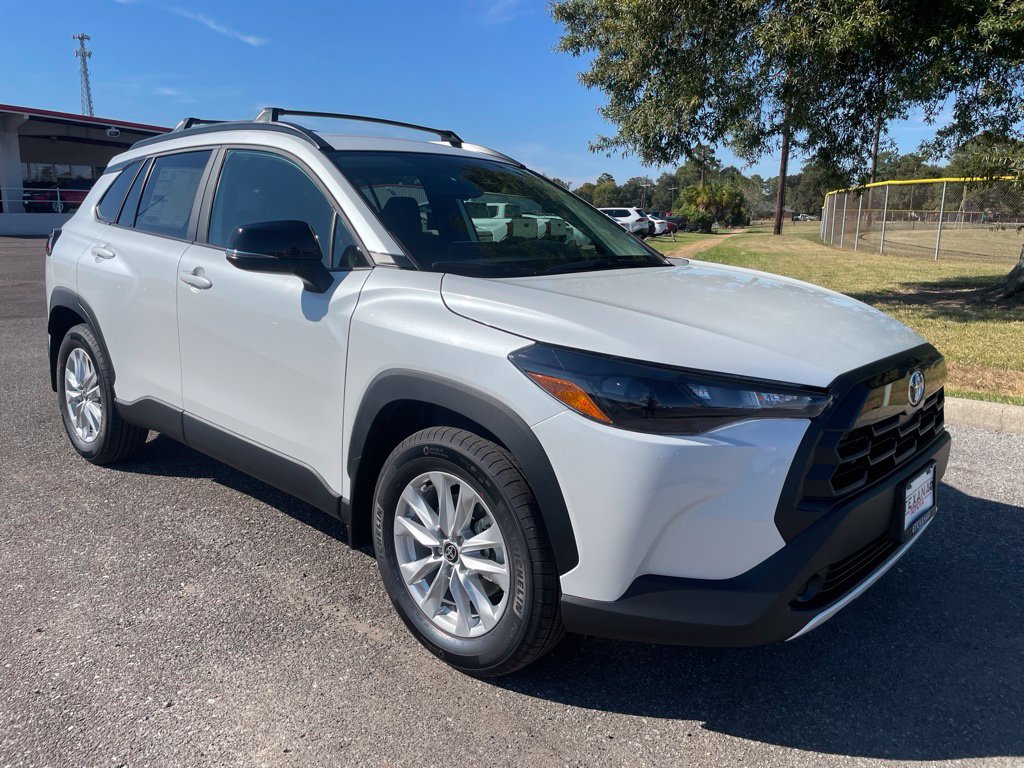 New 2026 Toyota Corolla Cross LE FWD image 1