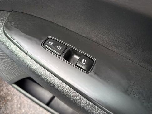 Used 2023 Kia Forte LXS w/ LXS Technology Package image 43