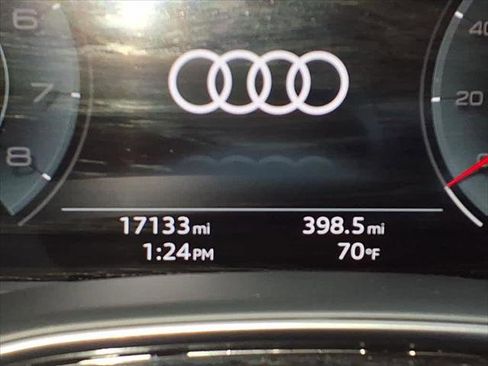 Certified 2025 Audi Q7 3.0T Premium w/ Convenience Package image 12