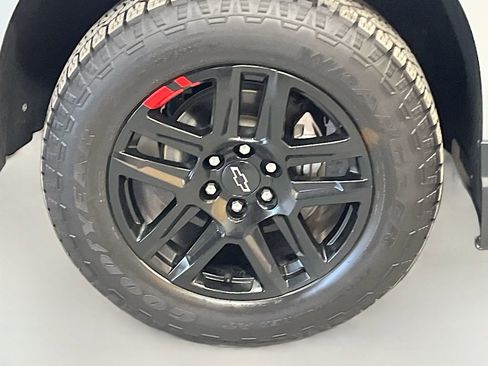 Used 2024 Chevrolet Silverado 1500 RST w/ Redline Edition AWD/4WD image 32