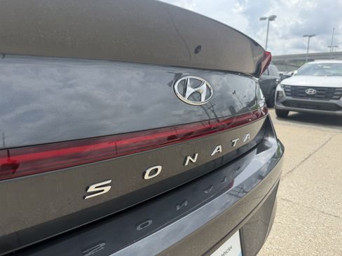 Certified 2023 Hyundai Sonata Limited FWD image 8