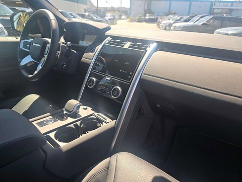 Used 2025 Land Rover Discovery S AWD/4WD image 11