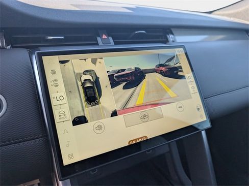 Used 2024 Land Rover Discovery Sport Dynamic SE image 26