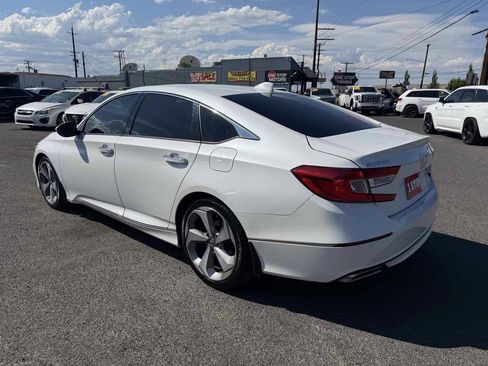 Used 2018 Honda Accord Touring image 6