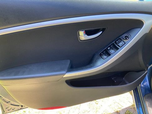 Used 2016 Hyundai Elantra GT FWD image 28