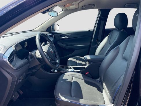 Used 2025 Buick Encore GX Sport Touring w/ Comfort Package image 10