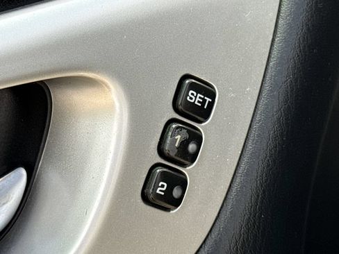Used 2018 Nissan Pathfinder Platinum FWD image 18