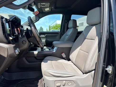 Used 2024 GMC Sierra 1500 SLT w/ SLT Premium Plus Package AWD/4WD image 15