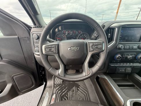 Used 2022 Chevrolet Silverado 1500 RST AWD/4WD image 16