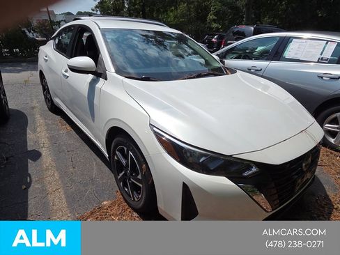 Used 2024 Nissan Sentra SV FWD image 10