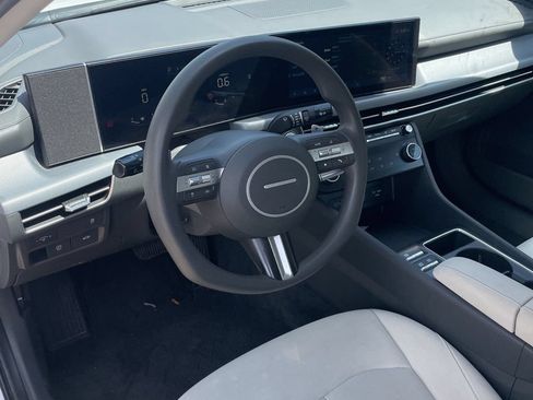 Used 2025 Hyundai Sonata SEL FWD image 13
