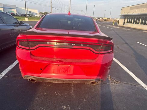 Used 2016 Dodge Charger R/T Scat Pack w/ Technology Group RWD image 5