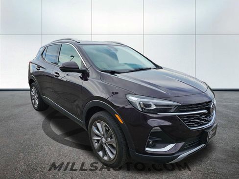 Used 2021 Buick Encore GX Essence w/ Experience Buick Package AWD/4WD image 3