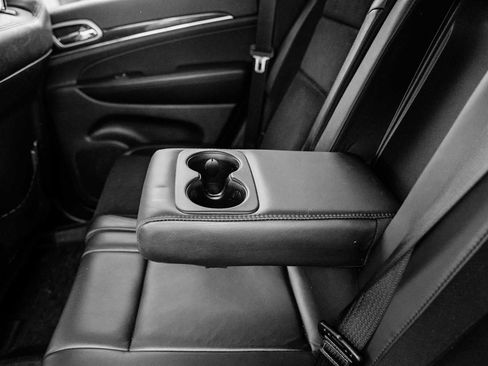 Used 2018 Jeep Grand Cherokee Trailhawk image 36