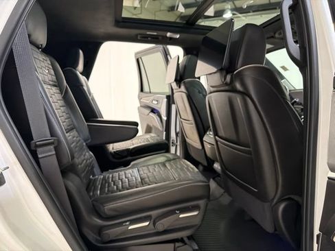 Used 2021 Cadillac Escalade Sport Platinum w/ Heavy-Duty Trailer Package AWD/4WD image 27