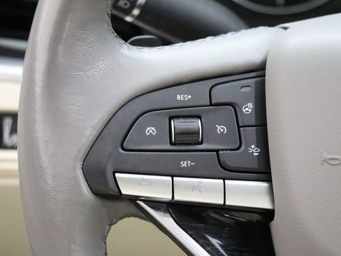 Used 2022 Cadillac XT6 Premium Luxury image 18