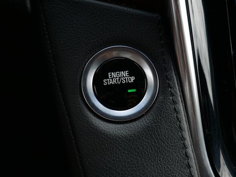 Used 2020 Cadillac Escalade Premium Luxury w/ Escalade Sport Edition AWD/4WD image 31