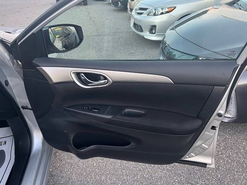 Used 2015 Nissan Sentra SV w/ Navigation Package FWD image 11