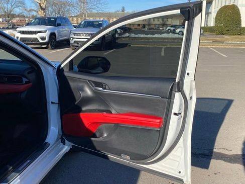 Used 2023 Toyota Camry XSE image 32