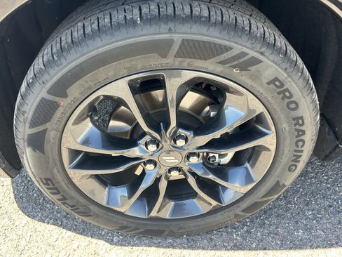 Used 2022 Dodge Durango GT RWD image 12