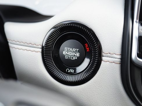 Used 2022 Jeep Compass Limited image 29