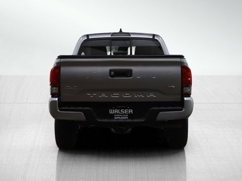 Used 2022 Toyota Tacoma SR image 5