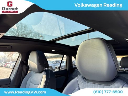 New 2026 Volkswagen Tiguan SE R-Line image 11