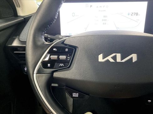 Used 2024 Kia EV6 Light AWD/4WD image 22