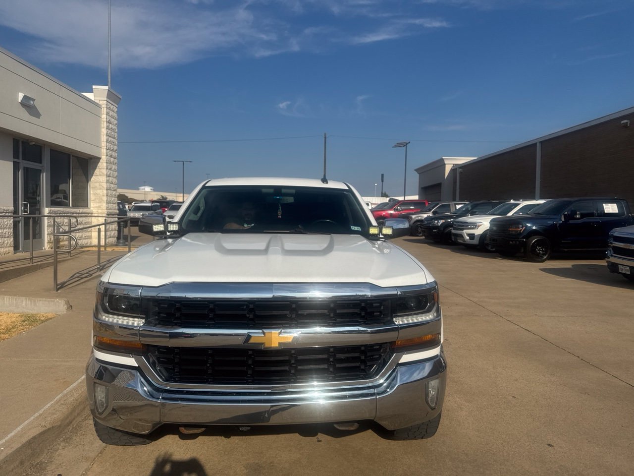 Used 2018 Chevrolet Silverado 1500 LT w/ Texas Edition RWD image 10