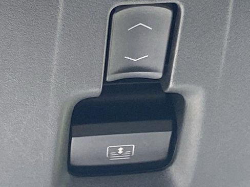 Used 2022 GMC Yukon Denali AWD/4WD image 35